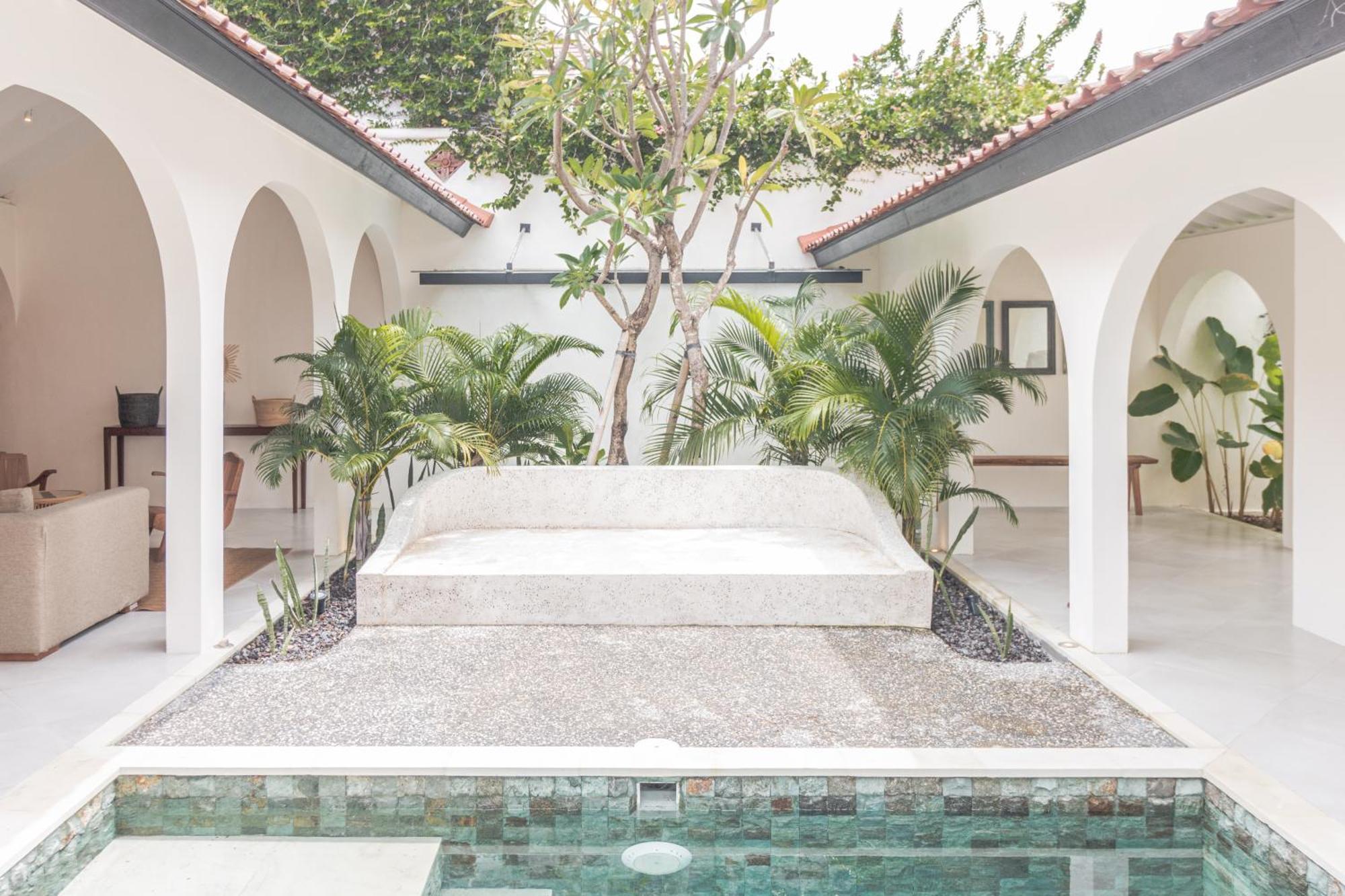 Happy Together By Kresna Hospitality Seminyak Extérieur photo